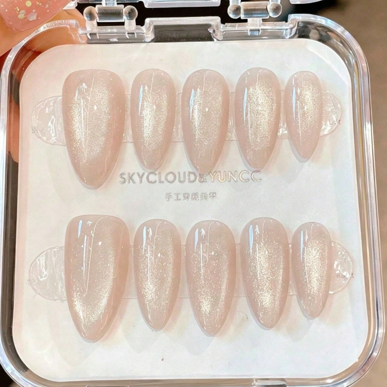 Nail Art Pink Cat Eye - Medium Almond 10Pcs Press On Nails,